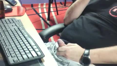 Snapshot of muso44 chatting on 01/23/25, 06:39 Muso online show from 01/23/25, 06:39