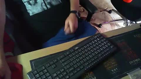 Snapshot of muso44 chatting on 03/02/25, 12:20 Muso online show from 03/02/25, 12:20