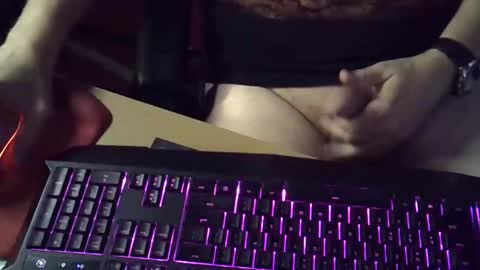 Snapshot of muso44 chatting on 11/22/25, 09:58 Muso online show from 11/22/25, 09:58