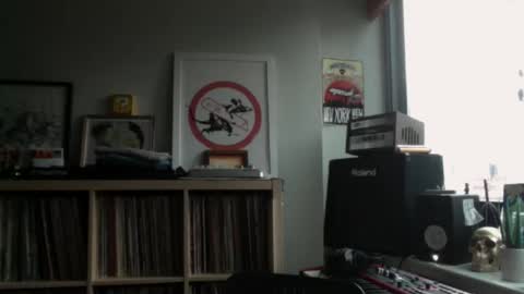 Snapshot of mustacheridesforall chatting on 10/30/25, 08:31 Perfectly Average online show from 10/30/25, 08:31