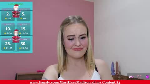 Snapshot of musthavemadison chatting on 12/23/25, 01:36 MustHaveMadison online show from 12/23/25, 01:36