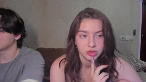 Snapshot of muuur_fam1 chatting on 11/15/25, 07:54 HEY online show from 11/15/25, 07:54