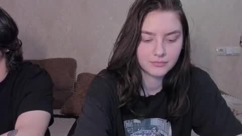 Snapshot of muuur_love chatting on 02/20/26, 10:27 cute couple online show from 02/20/26, 10:27