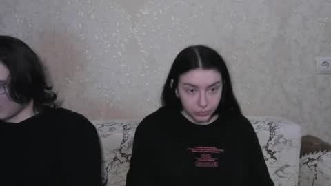 Snapshot of muuur_love chatting on 05/03/26, 05:19 cute couple online show from 05/03/26, 05:19
