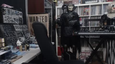 Snapshot of muziknerd chatting on 06/20/26, 04:26 Muziknerd online show from 06/20/26, 04:26