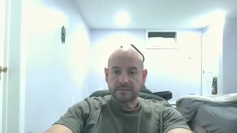 Snapshot of mworlton9 chatting on 03/12/26, 04:02 Maximus online show from 03/12/26, 04:02