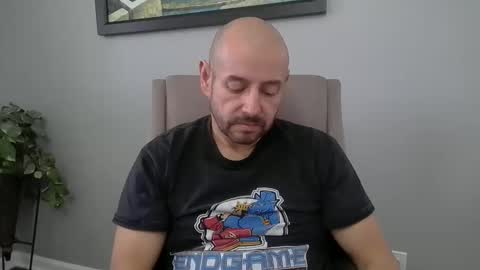 Snapshot of mworlton9 chatting on 03/23/26, 05:50 Maximus online show from 03/23/26, 05:50