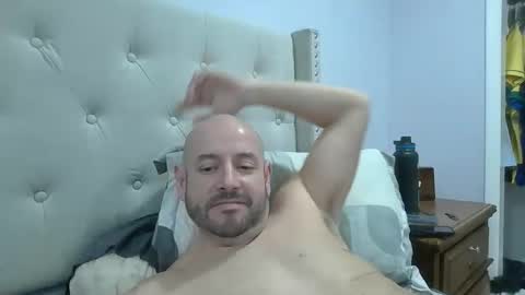 Snapshot of mworlton9 chatting on 03/25/26, 08:48 Maximus online show from 03/25/26, 08:48