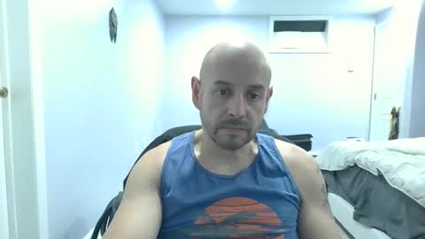 Snapshot of mworlton9 chatting on 04/04/26, 01:37 Maximus online show from 04/04/26, 01:37