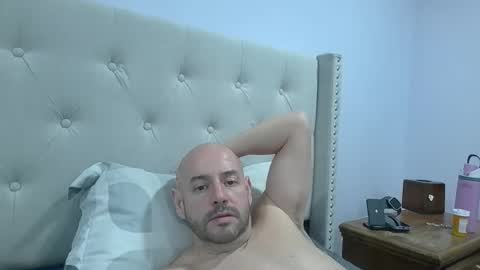 Snapshot of mworlton9 chatting on 04/05/26, 02:53 Maximus online show from 04/05/26, 02:53