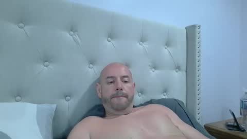 Snapshot of mworlton9 chatting on 04/12/26, 05:29 Maximus online show from 04/12/26, 05:29