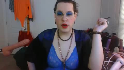 Snapshot of mxsissycharlotte chatting on 12/15/25, 08:13 Mx Charlotte online show from 12/15/25, 08:13
