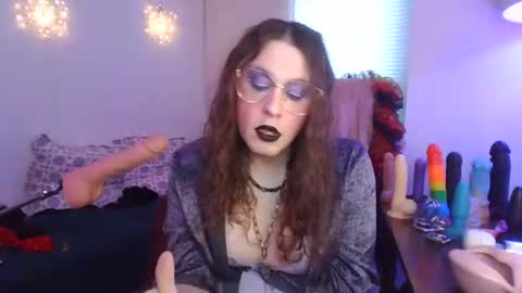 Snapshot of mxsissycharlotte chatting on 02/25/26, 09:13 Mx Charlotte online show from 02/25/26, 09:13