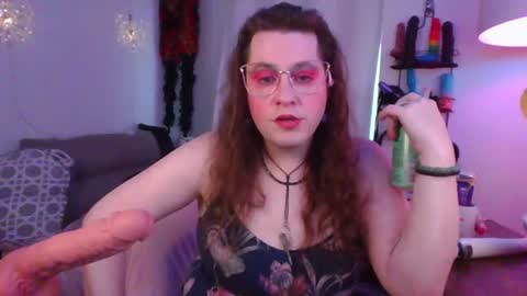 Snapshot of mxsissycharlotte chatting on 07/10/26, 06:43 Mx Charlotte online show from 07/10/26, 06:43