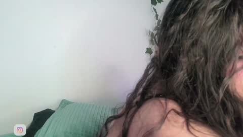 Sara IG   online show from 12/16/24, 10:08