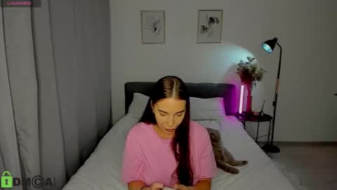 Snapshot of my_coco chatting on 12/03/24, 04:39 katie online show from 12/03/24, 04:39