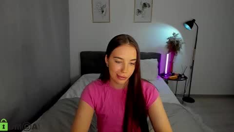 Snapshot of my_coco chatting on 12/20/24, 10:54 katie online show from 12/20/24, 10:54