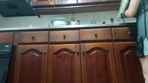     sara      i know you love me xoxox     online show from 09/26/25, 11:20