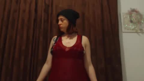     sara      i know you love me xoxox     online show from 09/27/25, 11:26