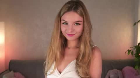 Polly online show from 02/06/26, 01:25