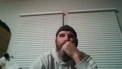 Snapshot of my_little_vienna_sausage chatting on 10/15/25, 12:11 vienna online show from 10/15/25, 12:11