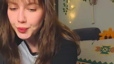 Snapshot of my_parisss chatting on 12/15/24, 11:20  PARIS   online show from 12/15/24, 11:20