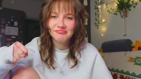 Snapshot of my_parisss chatting on 12/18/24, 09:14  PARIS   online show from 12/18/24, 09:14