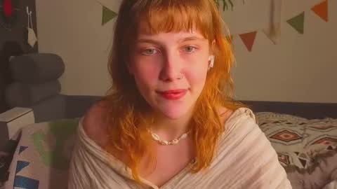 Snapshot of my_parisss chatting on 09/17/25, 08:43  PARIS   online show from 09/17/25, 08:43