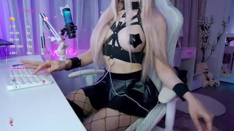 Snapshot of my_polina chatting on 10/03/25, 03:53 Poli online show from 10/03/25, 03:53