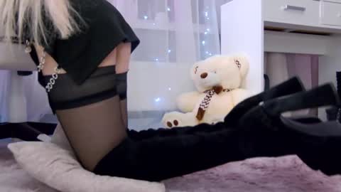 Snapshot of my_polina chatting on 05/16/26, 07:27 Poli online show from 05/16/26, 07:27