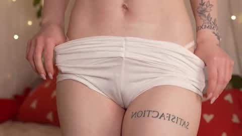 Snapshot of my_stella_ chatting on 11/30/25, 05:39 STELLA online show from 11/30/25, 05:39