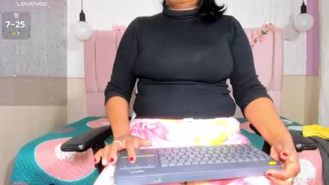 Snapshot of mya_blaze chatting on 10/22/25, 12:16 mya_blaze online show from 10/22/25, 12:16