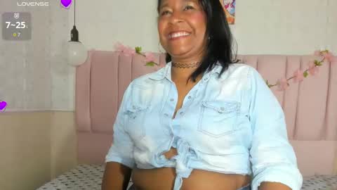 Snapshot of mya_blaze chatting on 10/28/25, 12:52 mya_blaze online show from 10/28/25, 12:52