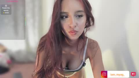 Snapshot of myaa_girl chatting on 04/21/26, 03:24 My name is Mya welcome online show from 04/21/26, 03:24