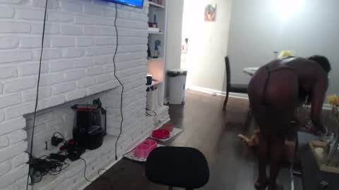 Snapshot of myabadd chatting on 09/17/25, 05:36 BaddMFUCKER online show from 09/17/25, 05:36