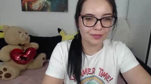 Snapshot of myadevis chatting on 09/28/25, 09:31 mistress Mya online show from 09/28/25, 09:31