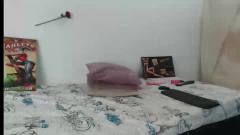 Snapshot of myaduarte1992 chatting on 09/19/25, 01:45 Mya latina online show from 09/19/25, 01:45