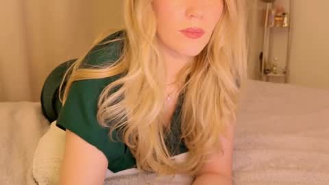 Snapshot of myassistant chatting on 01/20/25, 01:18 Mya-be Yours P online show from 01/20/25, 01:18