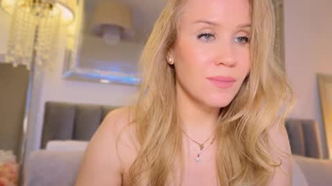 Snapshot of myassistant chatting on 02/09/25, 12:28 Mya-be Yours P online show from 02/09/25, 12:28