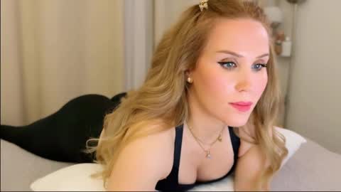 Snapshot of myassistant chatting on 02/20/25, 09:09 Mya-be Yours P online show from 02/20/25, 09:09