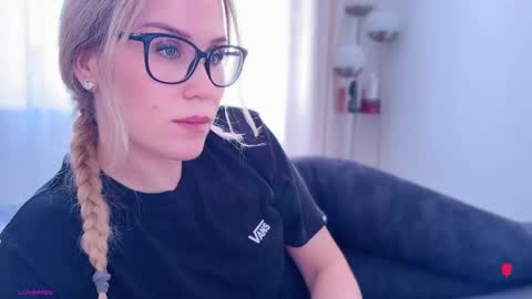 Snapshot of myassistant chatting on 10/09/25, 03:54 Mya-be Yours P online show from 10/09/25, 03:54