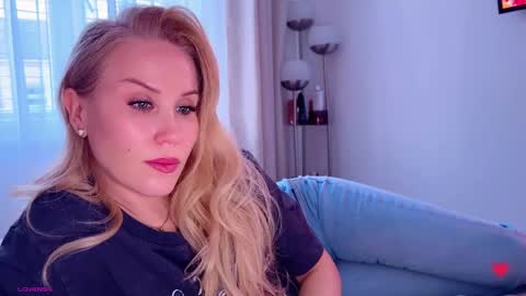 Snapshot of myassistant chatting on 10/12/25, 05:12 Mya-be Yours P online show from 10/12/25, 05:12