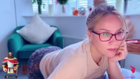 Snapshot of myassistant chatting on 10/23/25, 04:17 Mya-be Yours P online show from 10/23/25, 04:17