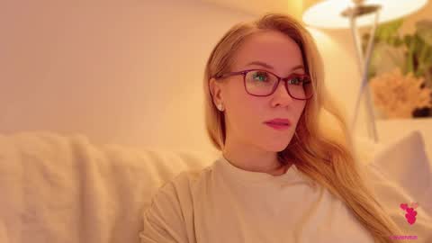 Snapshot of myassistant chatting on 11/04/25, 04:39 Mya-be Yours P online show from 11/04/25, 04:39