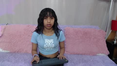 Snapshot of myathtylerth chatting on 09/26/25, 07:18    Mya   online show from 09/26/25, 07:18
