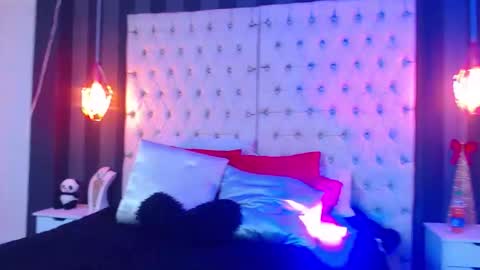    Mya   online show from 12/21/25, 08:49