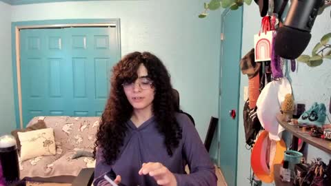 Snapshot of myceliummouse chatting on 04/09/26, 07:30 Grace online show from 04/09/26, 07:30