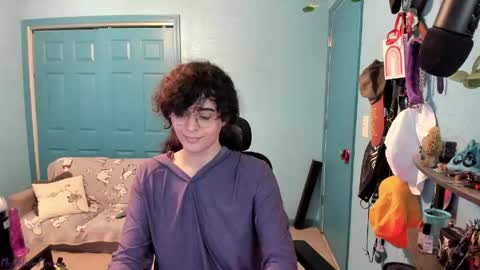 Snapshot of myceliummouse chatting on 04/13/26, 01:49 Grace online show from 04/13/26, 01:49