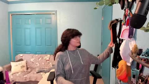 Snapshot of myceliummouse chatting on 04/15/26, 07:58 Grace online show from 04/15/26, 07:58