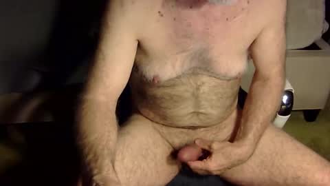 Snapshot of mydiboi chatting on 12/22/24, 11:41 r-glenn-01 online show from 12/22/24, 11:41